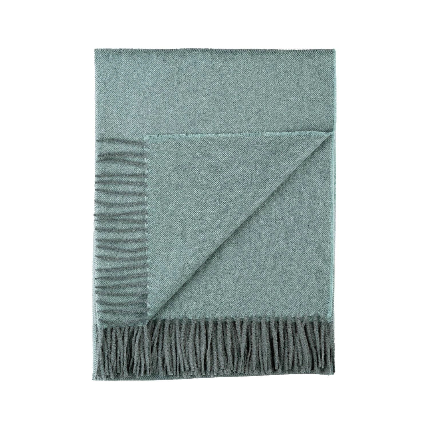 Cozy Cloud: 100% Baby Alpaca Throw in Misty Mountain – Snuggle Up!
